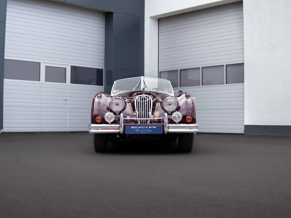 Image 6/32 de Jaguar XK 140 OTS (1955)