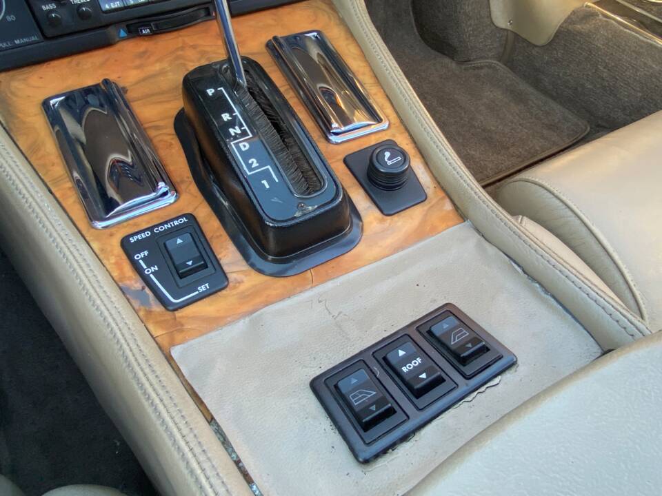 Image 29/30 of Jaguar XJS 5.3 V12 (1992)