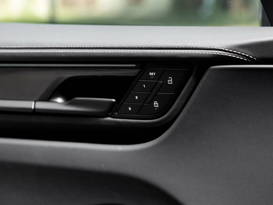 Image 13/13 of Porsche Macan GTS (2026)