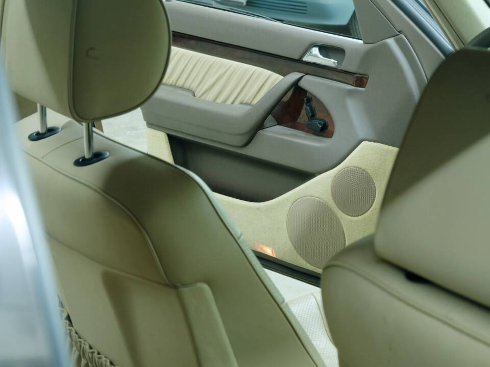 Bild 32/50 von Mercedes-Benz S 280 (1994)