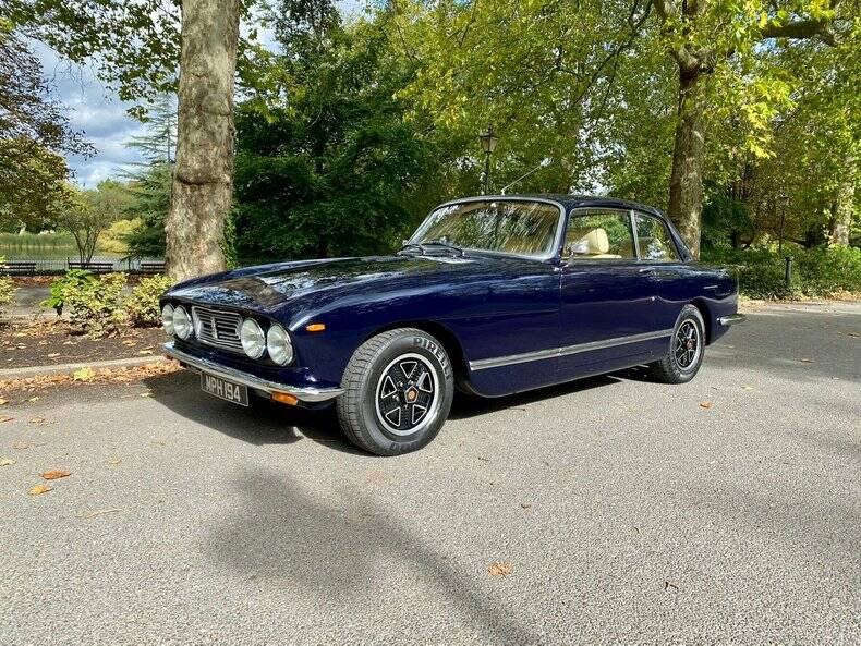 Image 2/42 of Bristol 411 Mk. V (1975)
