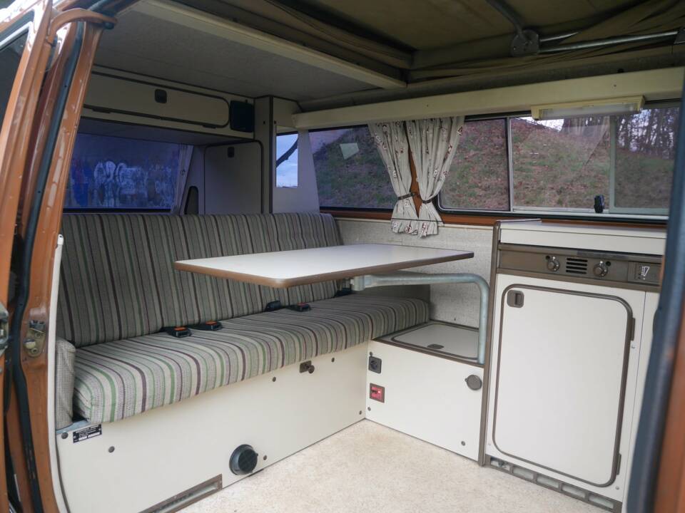 Image 23/43 of Volkswagen T3 Westfalia 1.6 (1981)