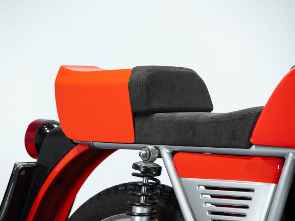 Image 10/50 of MV Agusta DUMMY (1980)