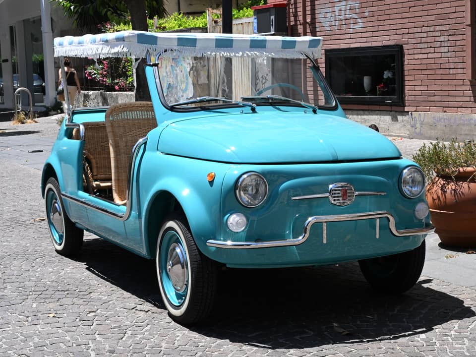 Image 4/90 of FIAT Ghia 500 Jolly (1970)