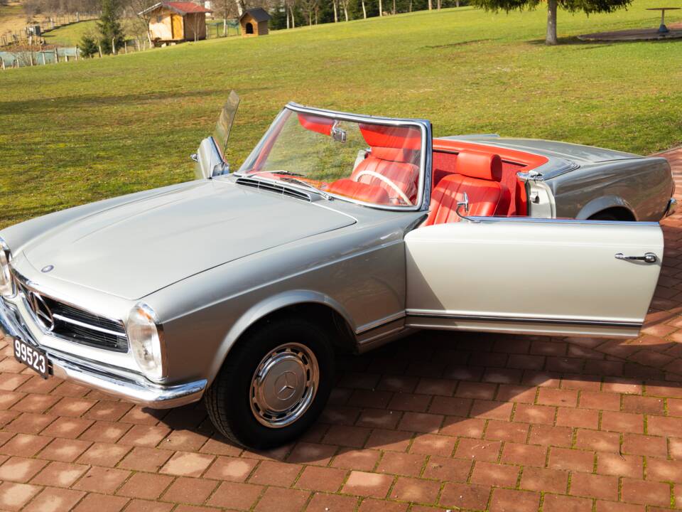 Image 5/20 de Mercedes-Benz 230 SL (1965)