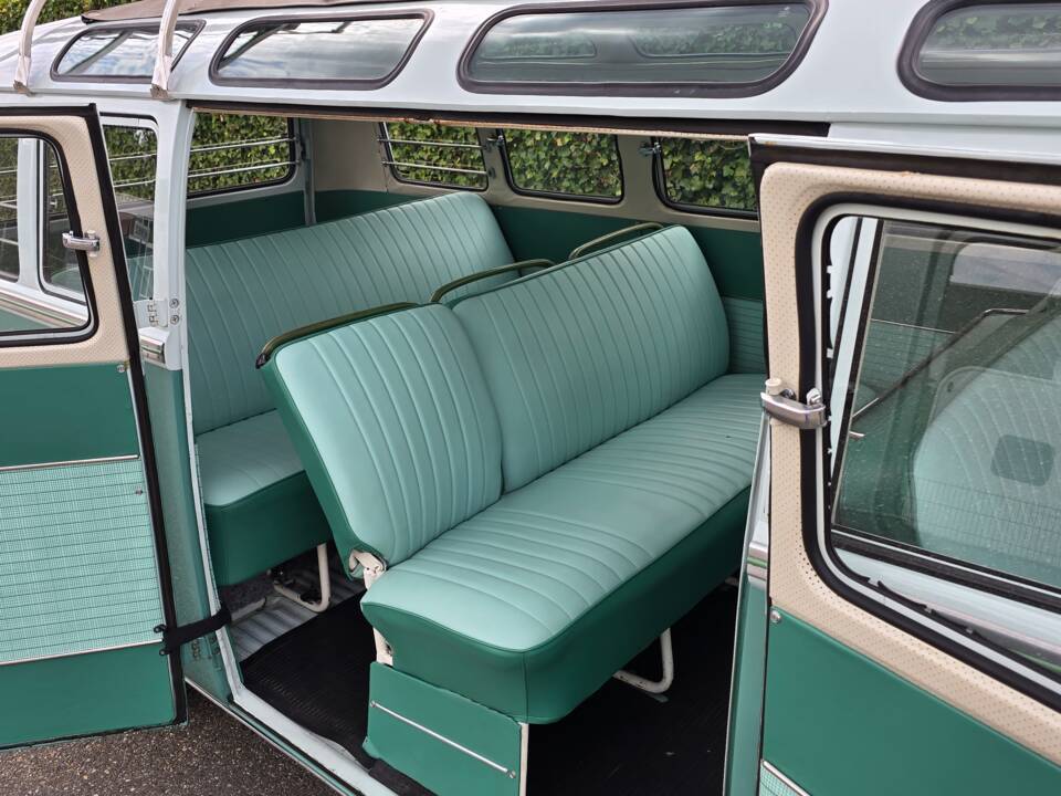 Image 15/24 of Volkswagen T1 Samba (1964)