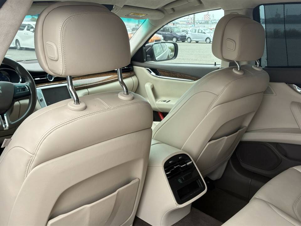 Image 36/56 of Maserati Quattroporte S (2015)