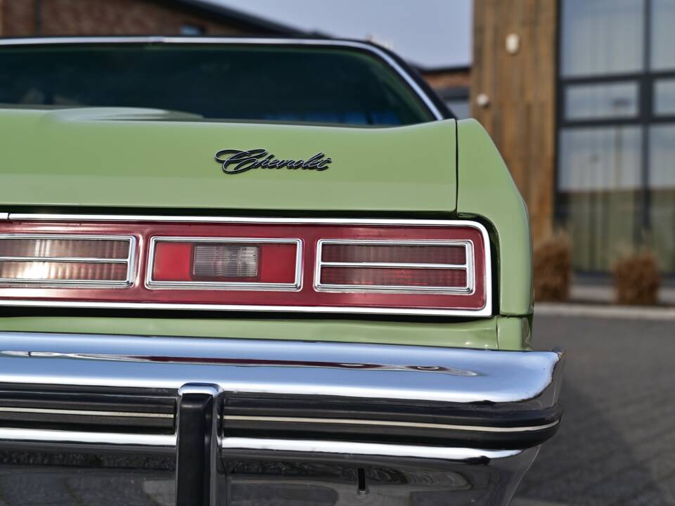 Image 18/44 of Chevrolet Impala (1974)