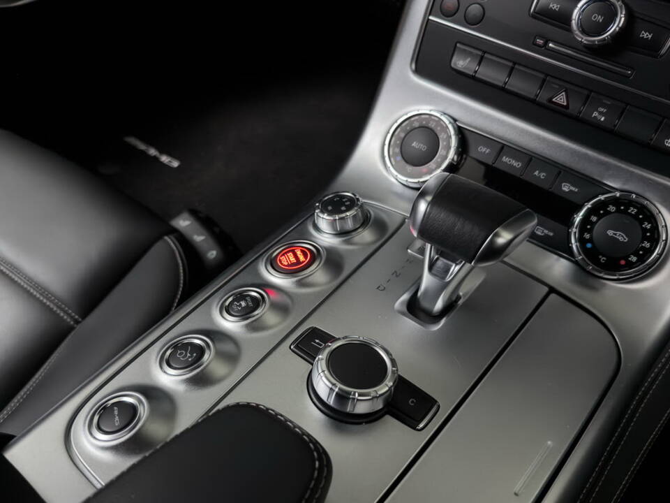 Bild 25/34 von Mercedes-Benz SLS AMG (2013)