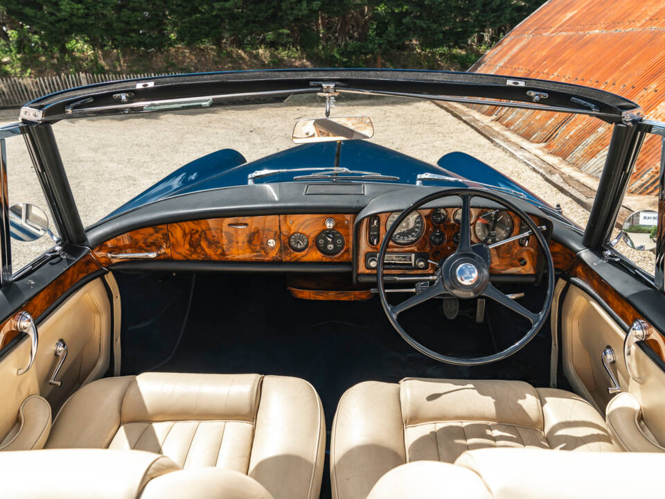 Image 14/42 of Bentley S 2 Continental (1961)