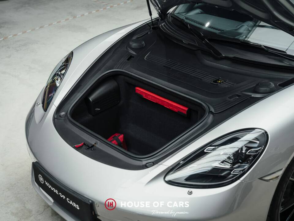 Image 12/25 of Porsche 718 Boxster (2023)