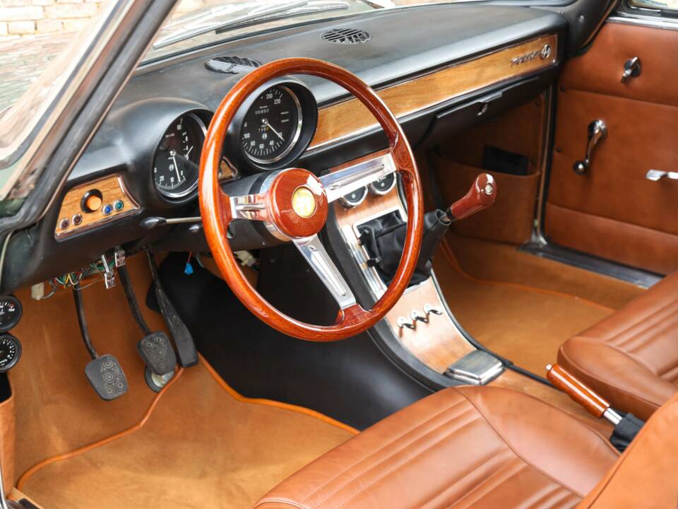 Bild 3/50 von Alfa Romeo 1750 GT Veloce (1971)