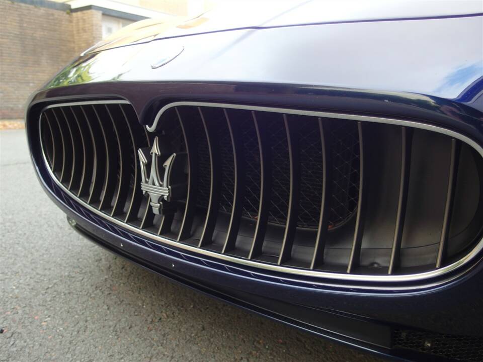 Image 10/99 of Maserati GranTurismo 4.2 (2008)