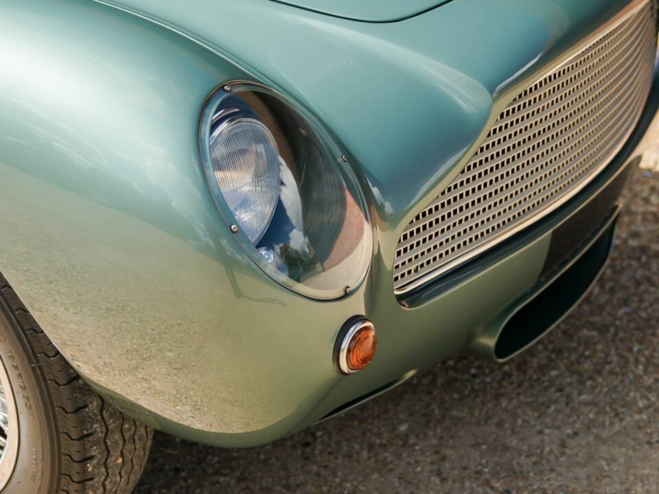 Image 37/50 of Aston Martin DB 4 GT (1961)