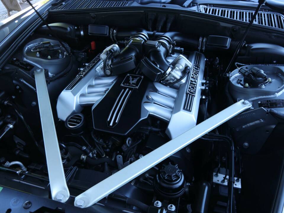 Image 20/50 of Rolls-Royce Phantom DHC (2009)