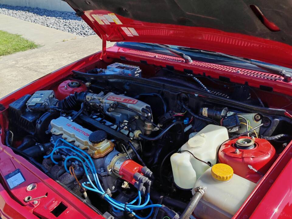 Bild 30/36 von Opel Corsa 1.6 GSi (1989)