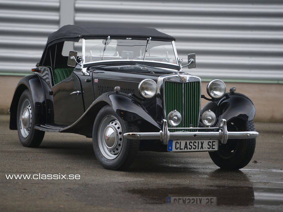 Imagen 9/18 de MG TD Midget (1953)