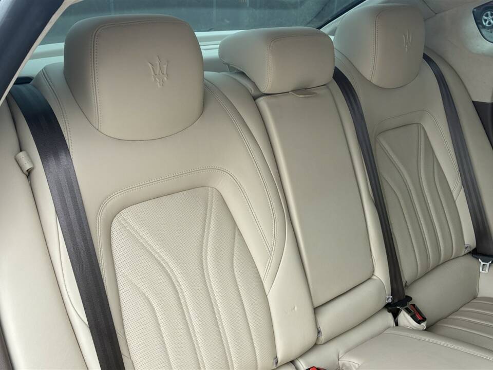 Image 32/56 of Maserati Quattroporte S (2015)
