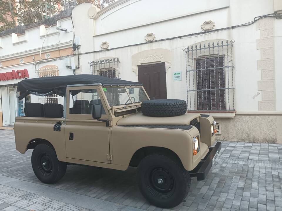 Bild 25/27 von Land Rover 88 (1978)