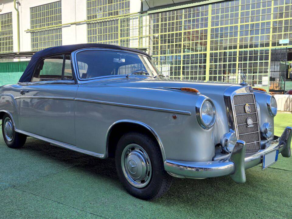 Image 50/61 de Mercedes-Benz 220 S Cabriolet (1957)
