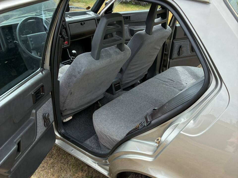 Afbeelding 16/16 van Volvo 360 (1988)