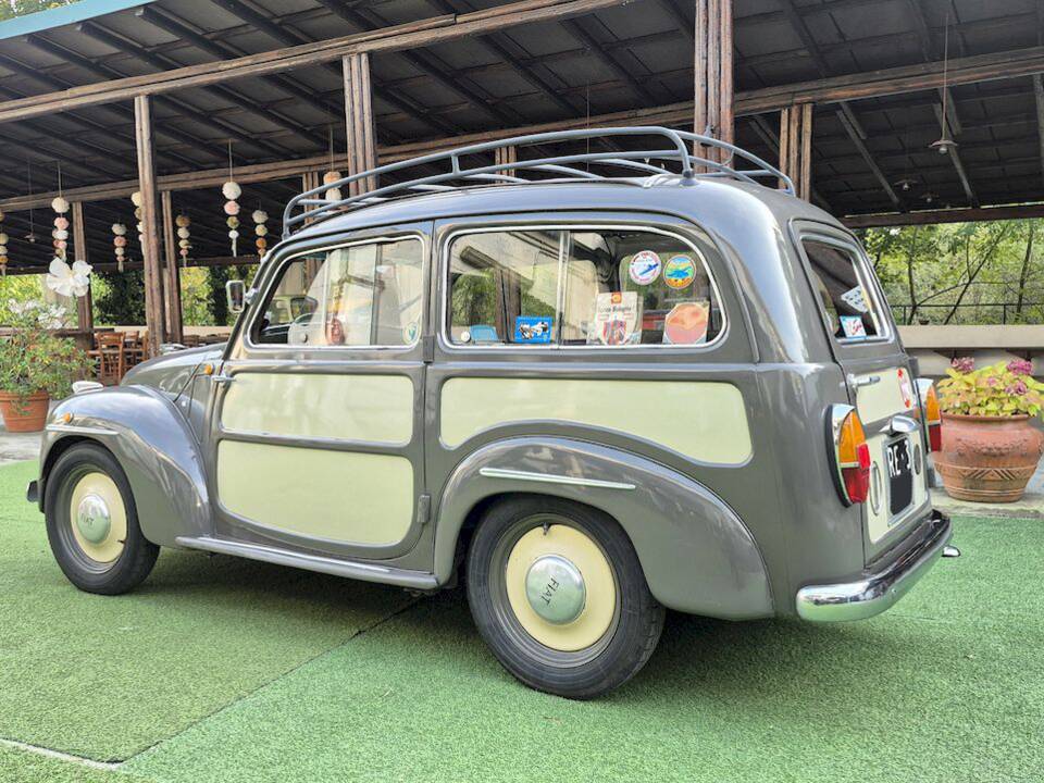 Image 15/42 of FIAT 500 C Belvedere (1953)