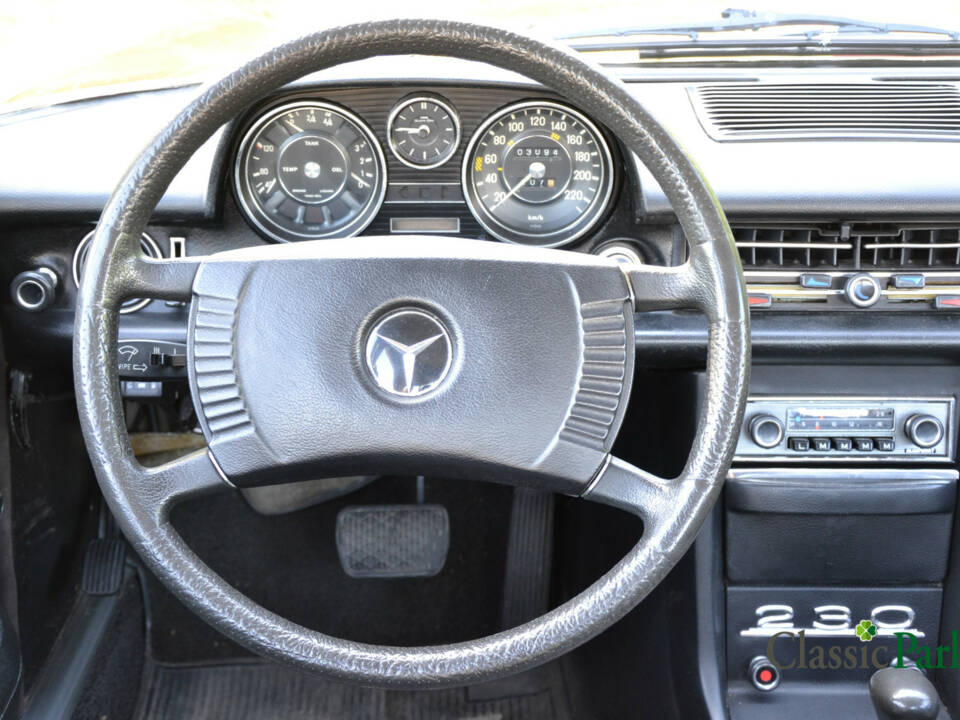 Bild 28/50 von Mercedes-Benz 230&#x2F;6 (1973)