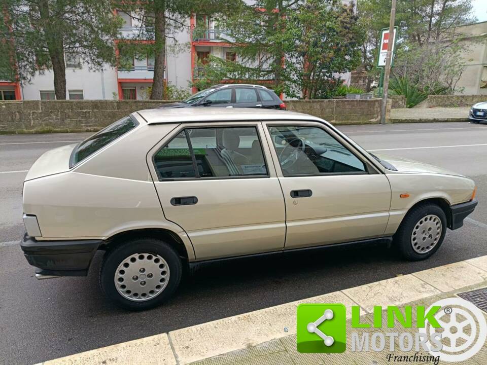 Afbeelding 6/10 van Alfa Romeo 33 - 1.3 S (1989)