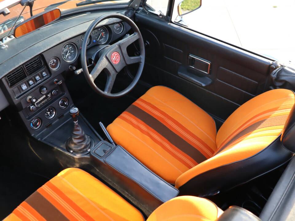 Image 34/50 of MG MGB Limited Edition (1981)