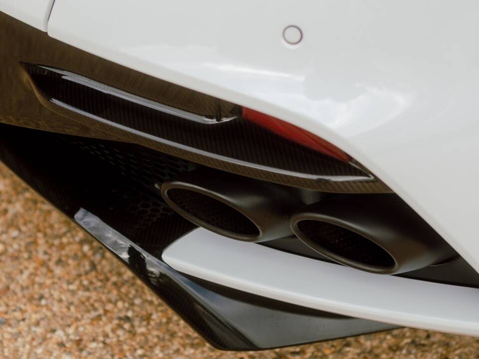 Bild 32/82 von Aston Martin DBS Superleggera (2018)