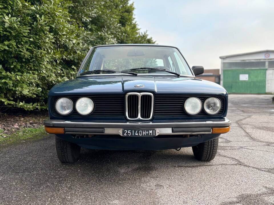 Bild 2/30 von BMW 518 (1980)