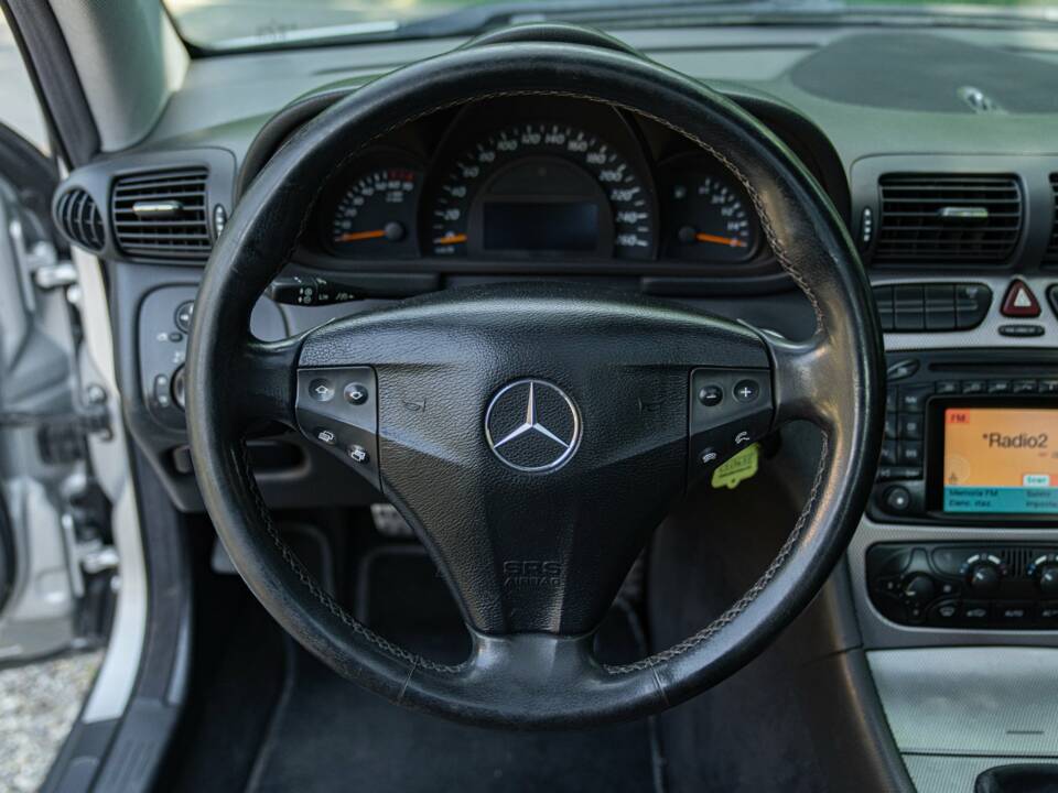 Image 49/50 of Mercedes-Benz C 320 Sportcoupé (2003)
