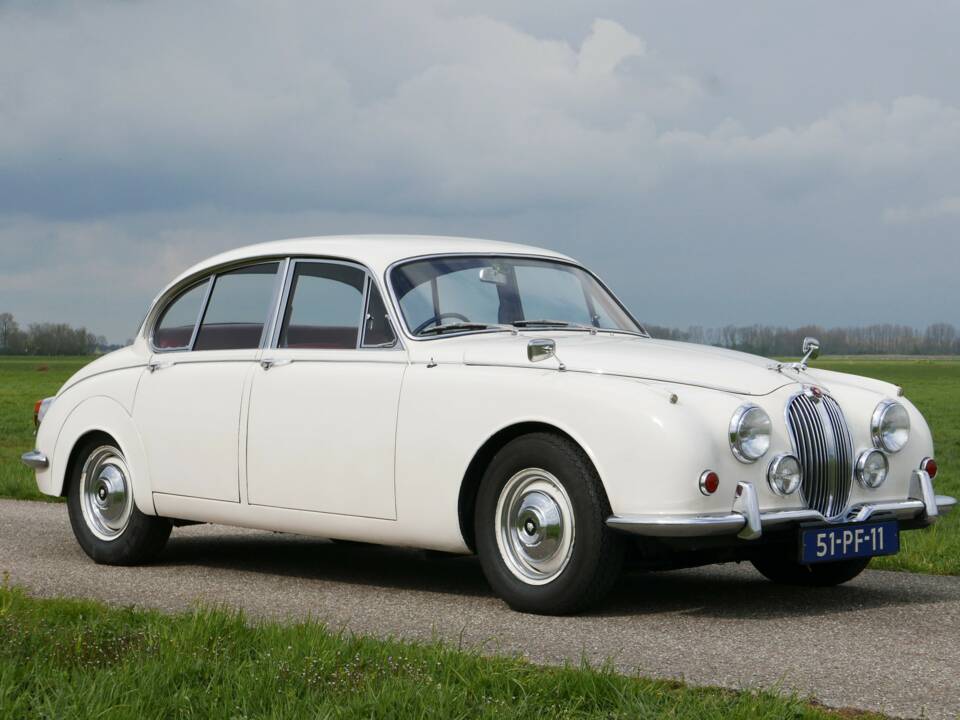 Obraz 26/50 pojazdu Jaguar 240 (1968)