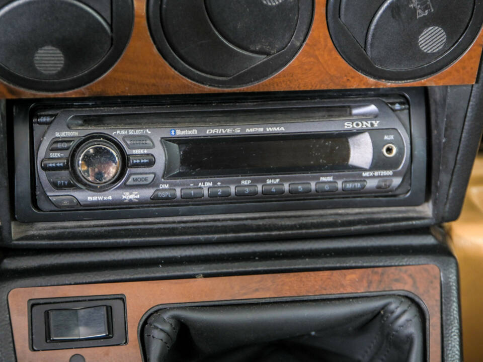 Bild 24/50 von Alfa Romeo 2.0 Spider (1991)