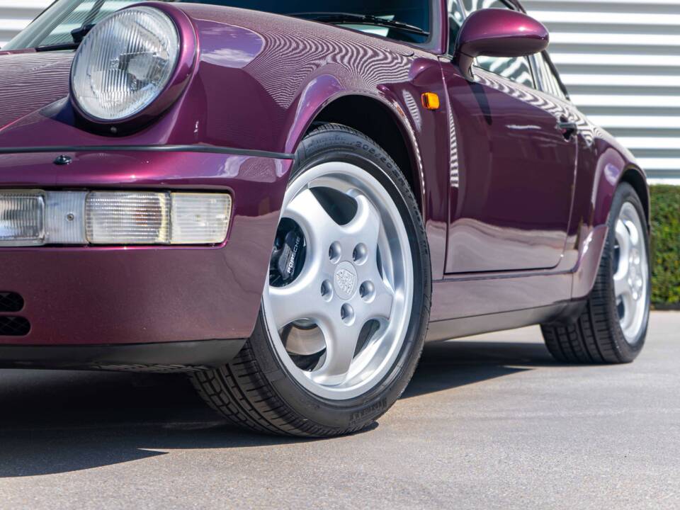 Image 3/46 of Porsche 911 Carrera 4 (1992)