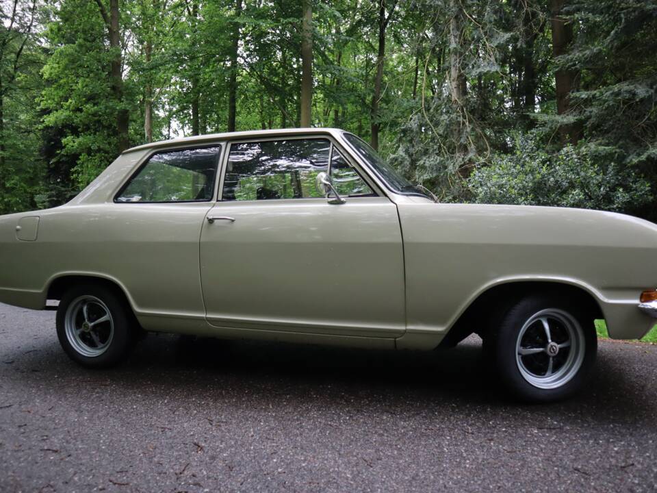 Bild 27/55 von Opel Kadett 1,1 S (1971)