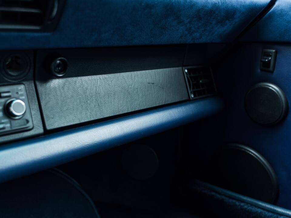 Afbeelding 25/61 van Porsche 911 Carrera 4 (1990)