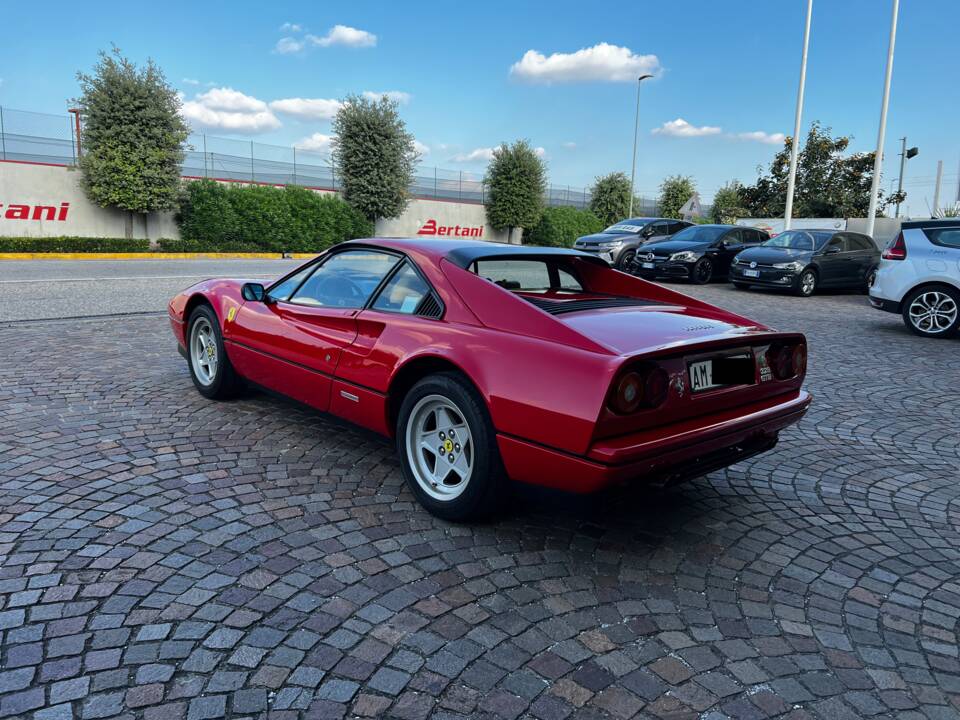 Afbeelding 4/16 van Ferrari 328 GTB (1989)