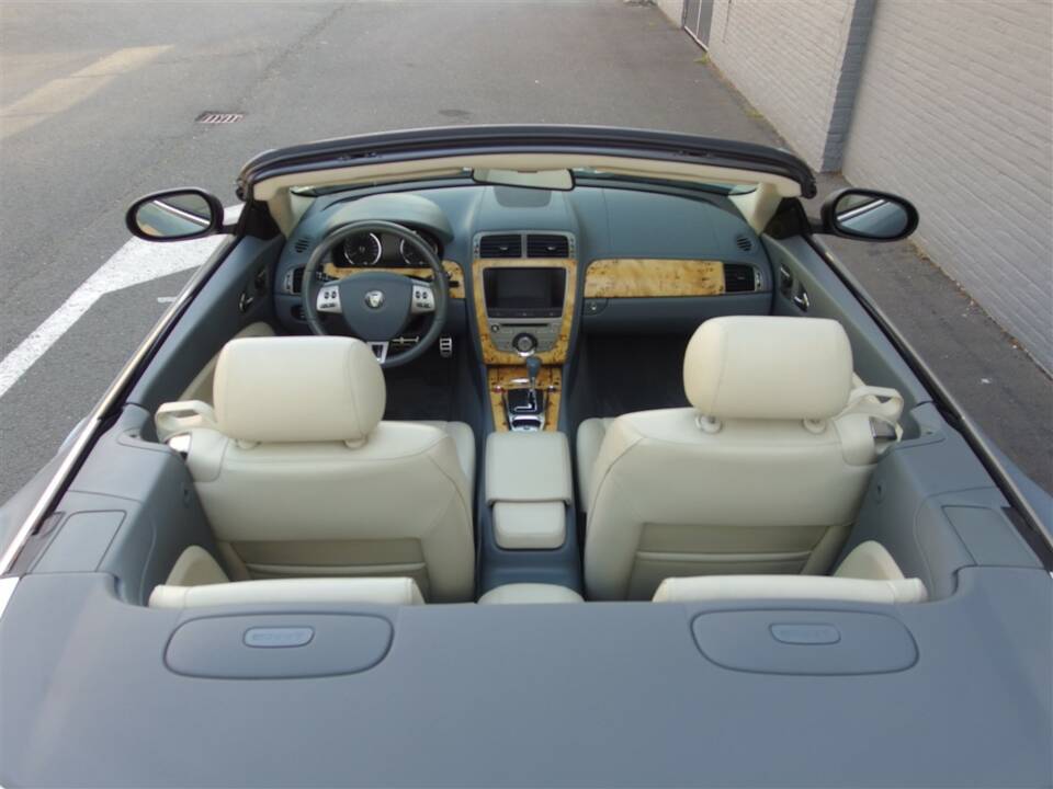 Bild 26/100 von Jaguar XKR (2008)