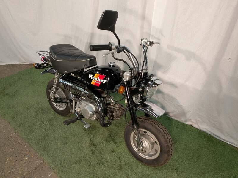 Bild 21/28 von Honda DUMMY (1985)