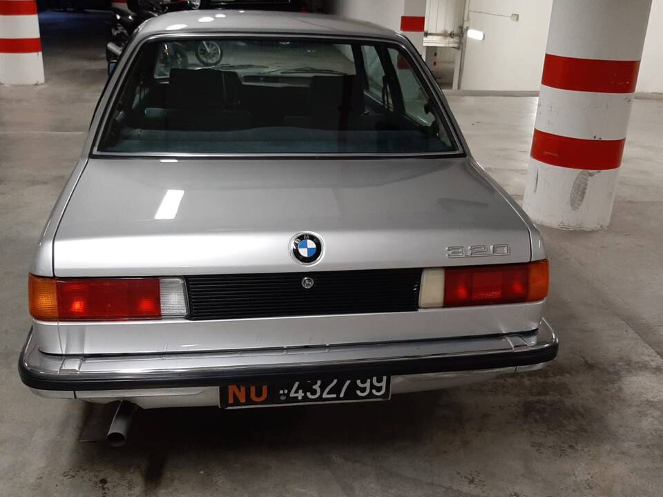 Image 5/22 of BMW 320/6 (1981)