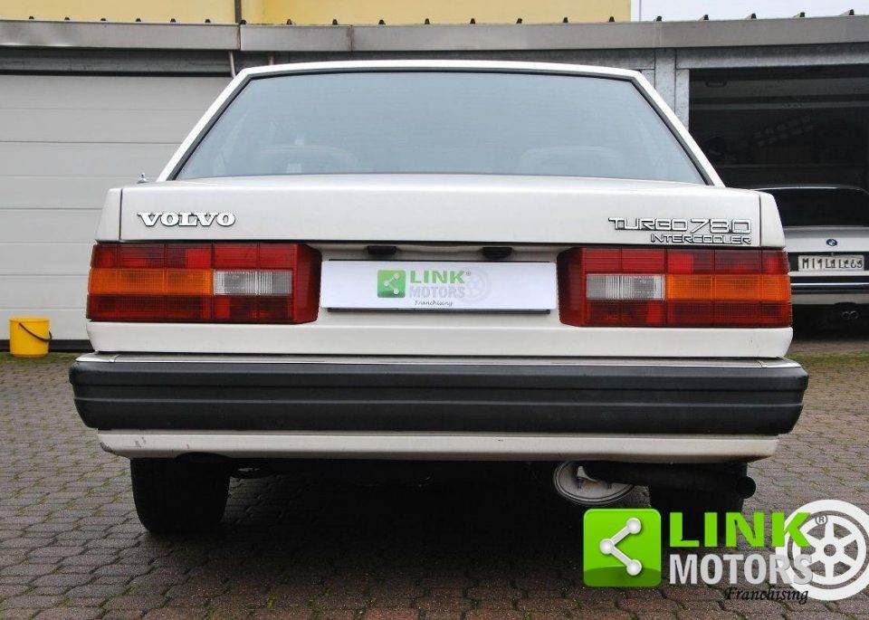 Bild 5/10 von Volvo 780 Bertone (1987)