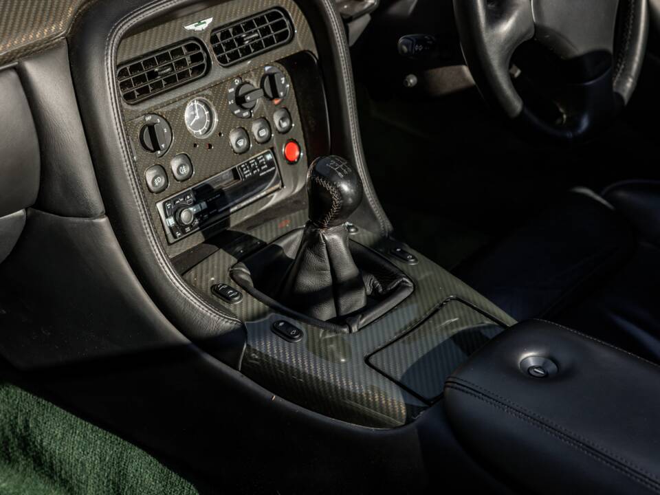 Bild 71/83 von Aston Martin DB 7 Vantage Volante (2001)