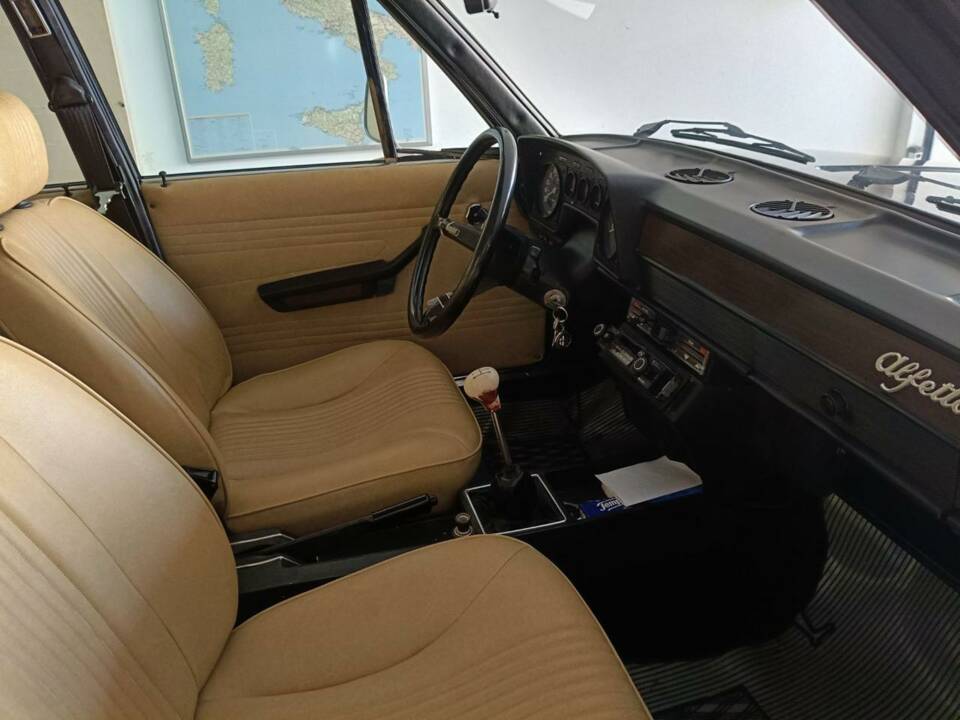Bild 11/12 von Alfa Romeo Alfetta 1.6 (1979)