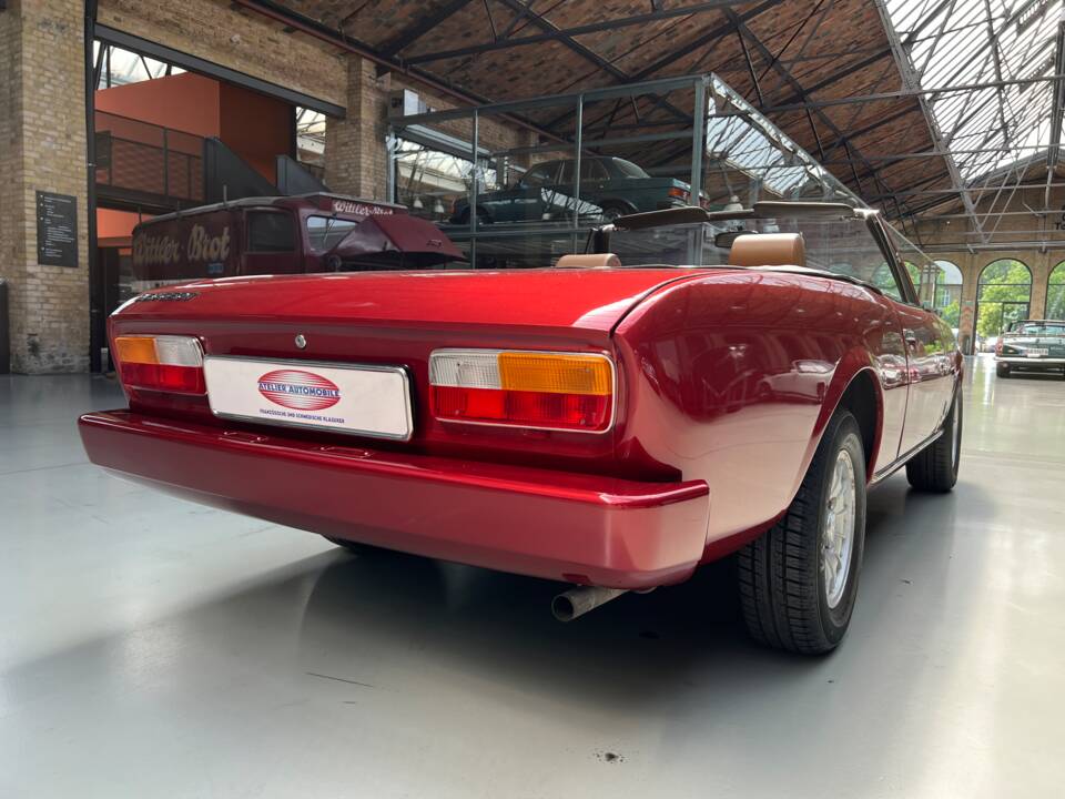 Image 9/28 of Peugeot 504 Convertible (1981)
