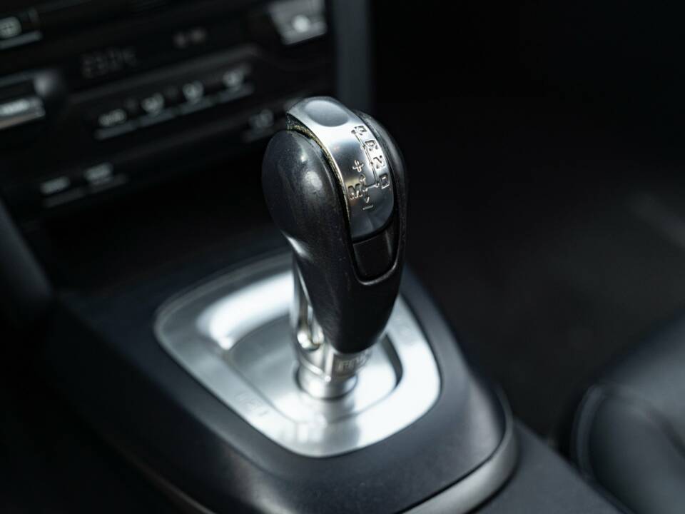 Image 48/50 of Porsche 911 Carrera (2009)