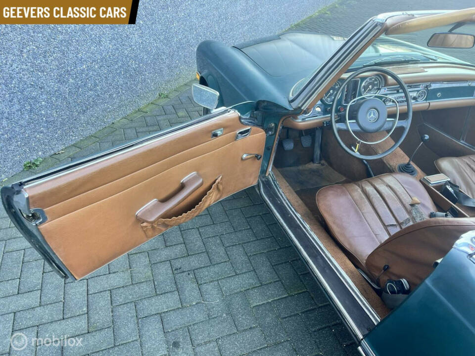 Image 41/44 of Mercedes-Benz 280 SL (1970)