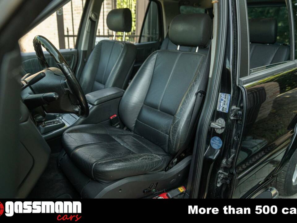 Image 10/15 of Mercedes-Benz ML 55 AMG (2000)