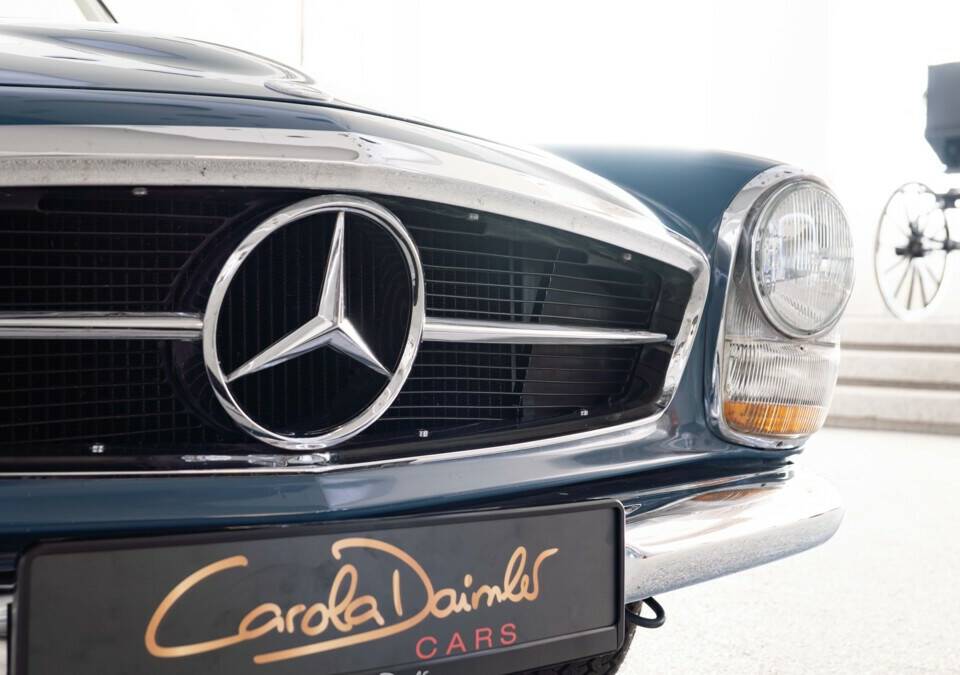 Image 12/33 of Mercedes-Benz 230 SL (1966)