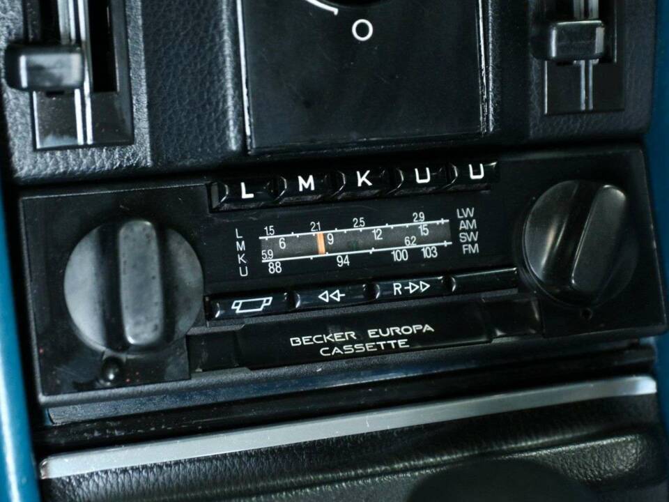 Image 16/29 of Mercedes-Benz 280 SE (1977)